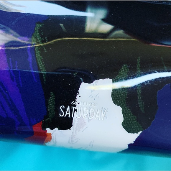 Kate Spade ✏️ case style makeup bag - Picture 3 of 3